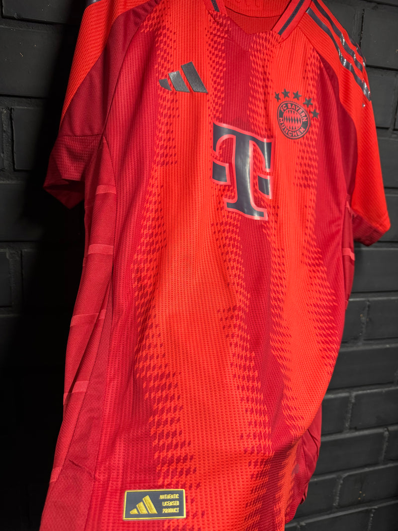 Camisa Bayern München Home Vermelha Player 24/25